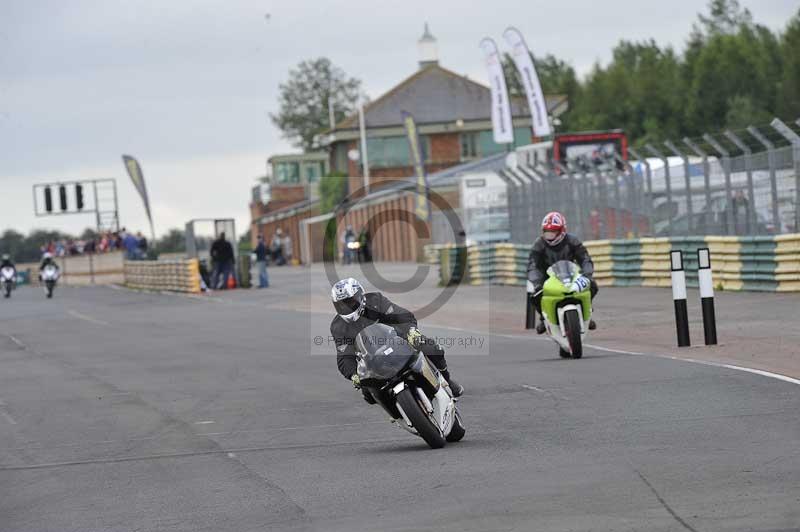 Motorcycle action photographs;cadwell;cadwell park photographs;event digital images;eventdigitalimages;motor racing louth lincolnshire;no limits trackdays;peter wileman photography;trackday;trackday digital images;trackday photos