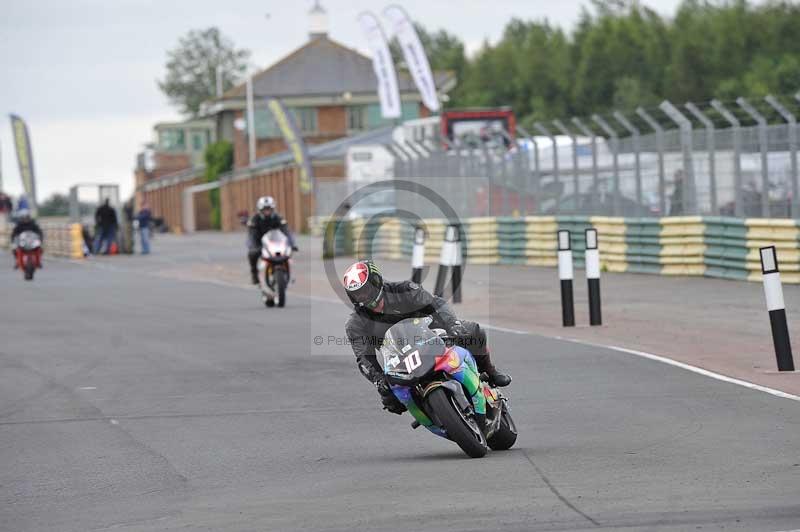 Motorcycle action photographs;cadwell;cadwell park photographs;event digital images;eventdigitalimages;motor racing louth lincolnshire;no limits trackdays;peter wileman photography;trackday;trackday digital images;trackday photos