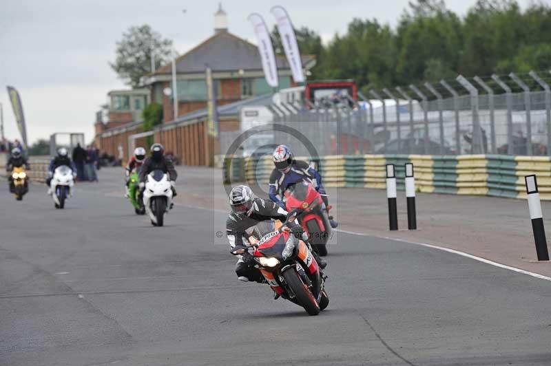 Motorcycle action photographs;cadwell;cadwell park photographs;event digital images;eventdigitalimages;motor racing louth lincolnshire;no limits trackdays;peter wileman photography;trackday;trackday digital images;trackday photos