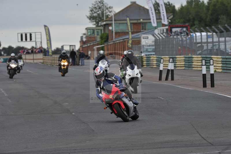 Motorcycle action photographs;cadwell;cadwell park photographs;event digital images;eventdigitalimages;motor racing louth lincolnshire;no limits trackdays;peter wileman photography;trackday;trackday digital images;trackday photos