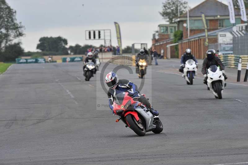 Motorcycle action photographs;cadwell;cadwell park photographs;event digital images;eventdigitalimages;motor racing louth lincolnshire;no limits trackdays;peter wileman photography;trackday;trackday digital images;trackday photos