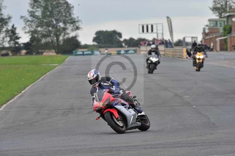 Motorcycle action photographs;cadwell;cadwell park photographs;event digital images;eventdigitalimages;motor racing louth lincolnshire;no limits trackdays;peter wileman photography;trackday;trackday digital images;trackday photos