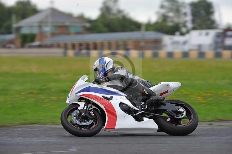 Motorcycle action photographs;cadwell;cadwell park photographs;event digital images;eventdigitalimages;motor racing louth lincolnshire;no limits trackdays;peter wileman photography;trackday;trackday digital images;trackday photos