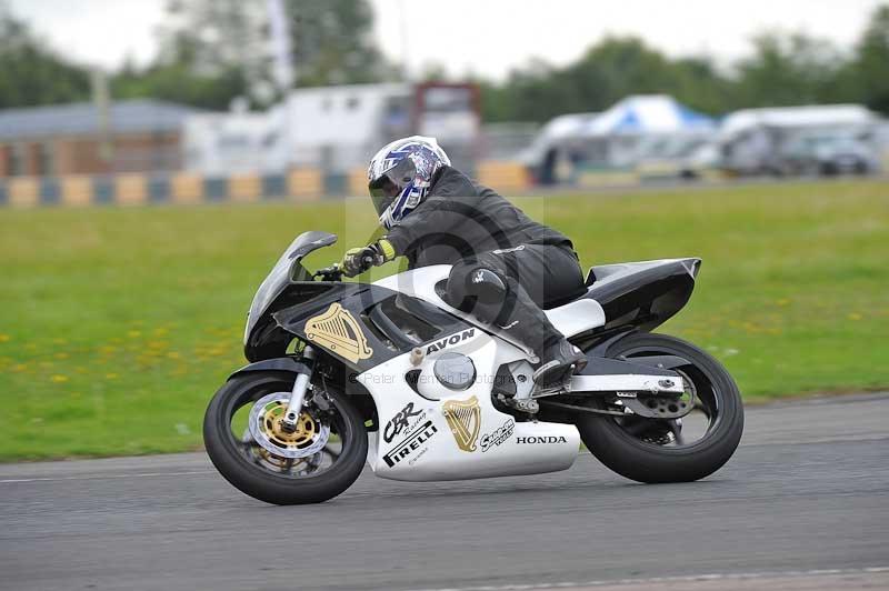 Motorcycle action photographs;cadwell;cadwell park photographs;event digital images;eventdigitalimages;motor racing louth lincolnshire;no limits trackdays;peter wileman photography;trackday;trackday digital images;trackday photos