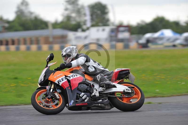 Motorcycle action photographs;cadwell;cadwell park photographs;event digital images;eventdigitalimages;motor racing louth lincolnshire;no limits trackdays;peter wileman photography;trackday;trackday digital images;trackday photos