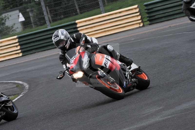 Motorcycle action photographs;cadwell;cadwell park photographs;event digital images;eventdigitalimages;motor racing louth lincolnshire;no limits trackdays;peter wileman photography;trackday;trackday digital images;trackday photos