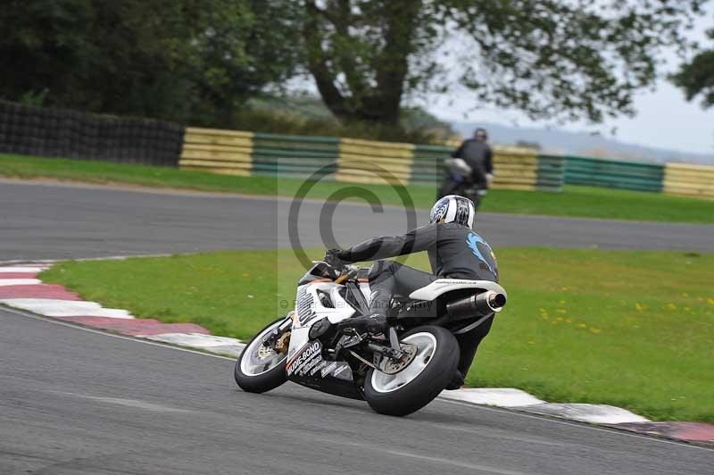 Motorcycle action photographs;cadwell;cadwell park photographs;event digital images;eventdigitalimages;motor racing louth lincolnshire;no limits trackdays;peter wileman photography;trackday;trackday digital images;trackday photos