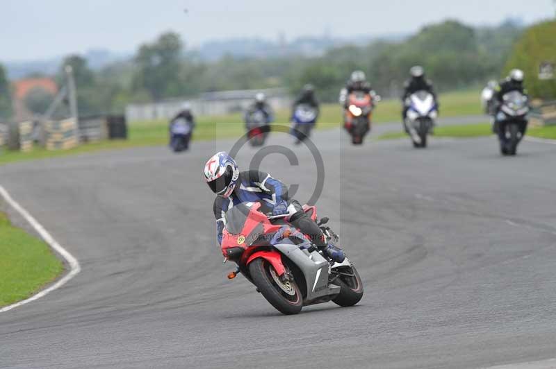 Motorcycle action photographs;cadwell;cadwell park photographs;event digital images;eventdigitalimages;motor racing louth lincolnshire;no limits trackdays;peter wileman photography;trackday;trackday digital images;trackday photos