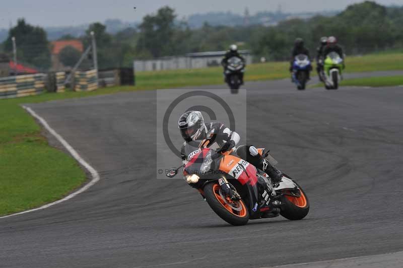 Motorcycle action photographs;cadwell;cadwell park photographs;event digital images;eventdigitalimages;motor racing louth lincolnshire;no limits trackdays;peter wileman photography;trackday;trackday digital images;trackday photos