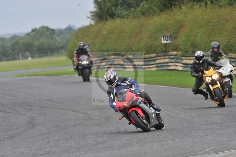 Motorcycle action photographs;cadwell;cadwell park photographs;event digital images;eventdigitalimages;motor racing louth lincolnshire;no limits trackdays;peter wileman photography;trackday;trackday digital images;trackday photos