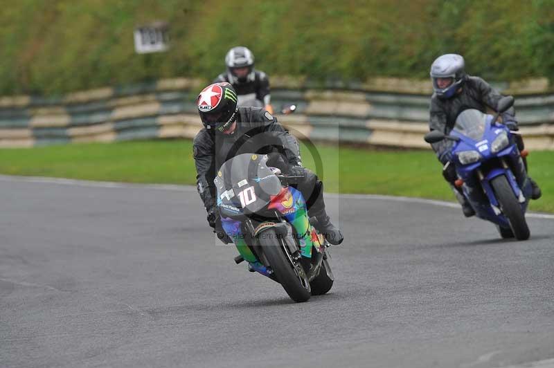 Motorcycle action photographs;cadwell;cadwell park photographs;event digital images;eventdigitalimages;motor racing louth lincolnshire;no limits trackdays;peter wileman photography;trackday;trackday digital images;trackday photos