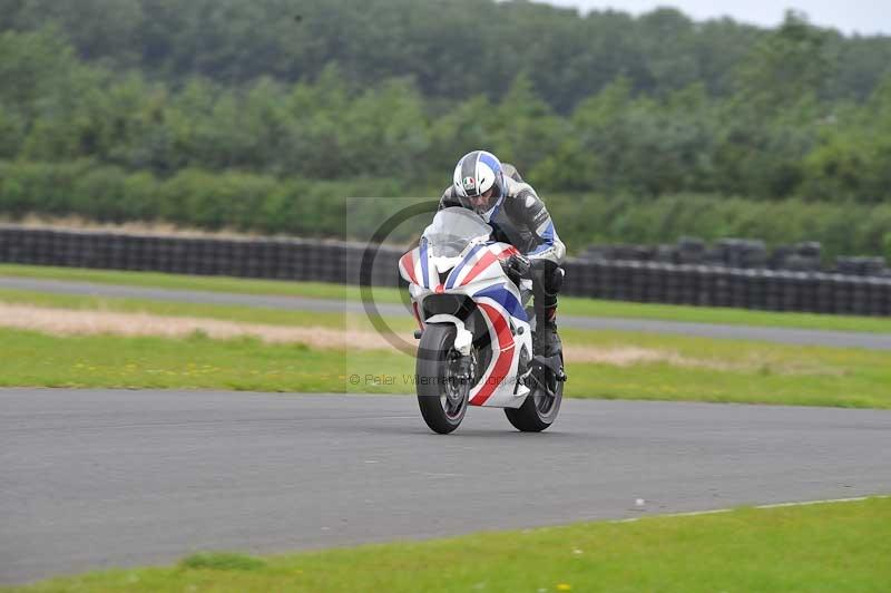 Motorcycle action photographs;cadwell;cadwell park photographs;event digital images;eventdigitalimages;motor racing louth lincolnshire;no limits trackdays;peter wileman photography;trackday;trackday digital images;trackday photos