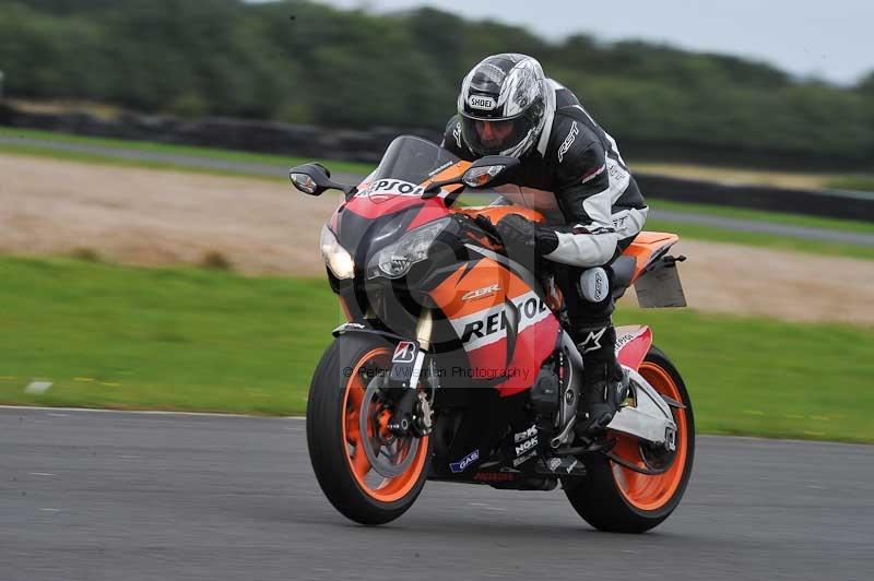 Motorcycle action photographs;cadwell;cadwell park photographs;event digital images;eventdigitalimages;motor racing louth lincolnshire;no limits trackdays;peter wileman photography;trackday;trackday digital images;trackday photos