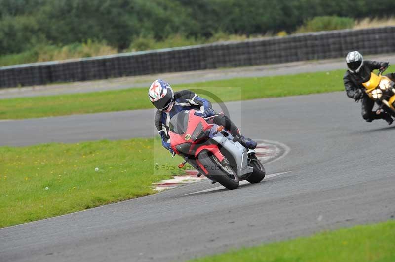 Motorcycle action photographs;cadwell;cadwell park photographs;event digital images;eventdigitalimages;motor racing louth lincolnshire;no limits trackdays;peter wileman photography;trackday;trackday digital images;trackday photos