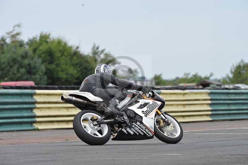 Motorcycle action photographs;cadwell;cadwell park photographs;event digital images;eventdigitalimages;motor racing louth lincolnshire;no limits trackdays;peter wileman photography;trackday;trackday digital images;trackday photos