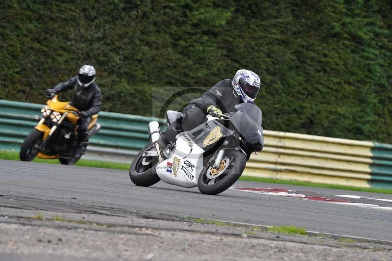 Motorcycle action photographs;cadwell;cadwell park photographs;event digital images;eventdigitalimages;motor racing louth lincolnshire;no limits trackdays;peter wileman photography;trackday;trackday digital images;trackday photos
