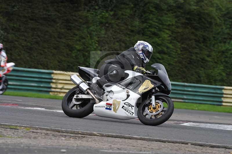 Motorcycle action photographs;cadwell;cadwell park photographs;event digital images;eventdigitalimages;motor racing louth lincolnshire;no limits trackdays;peter wileman photography;trackday;trackday digital images;trackday photos