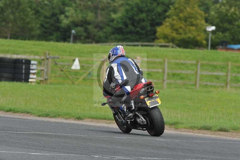 Motorcycle action photographs;cadwell;cadwell park photographs;event digital images;eventdigitalimages;motor racing louth lincolnshire;no limits trackdays;peter wileman photography;trackday;trackday digital images;trackday photos