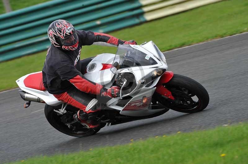 Motorcycle action photographs;cadwell;cadwell park photographs;event digital images;eventdigitalimages;motor racing louth lincolnshire;no limits trackdays;peter wileman photography;trackday;trackday digital images;trackday photos