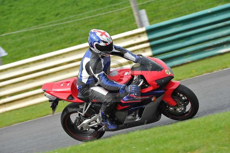 Motorcycle action photographs;cadwell;cadwell park photographs;event digital images;eventdigitalimages;motor racing louth lincolnshire;no limits trackdays;peter wileman photography;trackday;trackday digital images;trackday photos