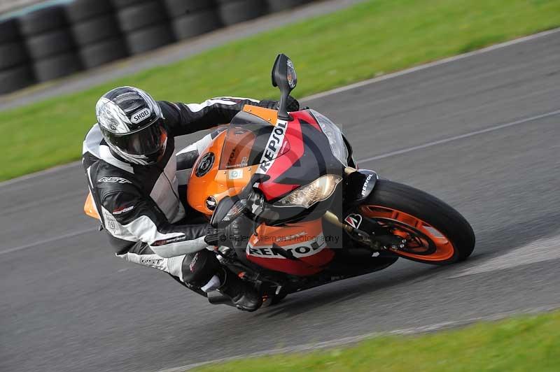 Motorcycle action photographs;cadwell;cadwell park photographs;event digital images;eventdigitalimages;motor racing louth lincolnshire;no limits trackdays;peter wileman photography;trackday;trackday digital images;trackday photos