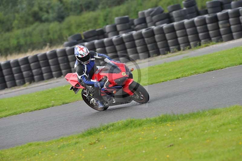 Motorcycle action photographs;cadwell;cadwell park photographs;event digital images;eventdigitalimages;motor racing louth lincolnshire;no limits trackdays;peter wileman photography;trackday;trackday digital images;trackday photos