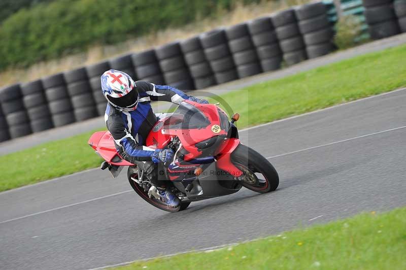 Motorcycle action photographs;cadwell;cadwell park photographs;event digital images;eventdigitalimages;motor racing louth lincolnshire;no limits trackdays;peter wileman photography;trackday;trackday digital images;trackday photos