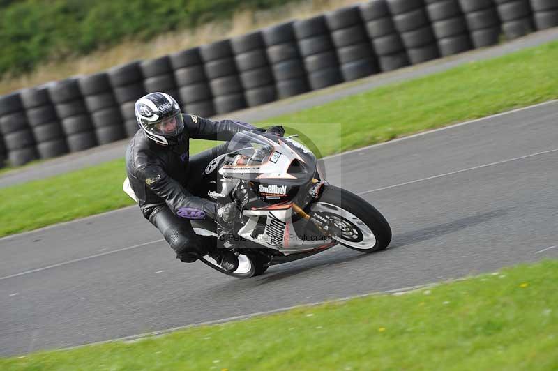 Motorcycle action photographs;cadwell;cadwell park photographs;event digital images;eventdigitalimages;motor racing louth lincolnshire;no limits trackdays;peter wileman photography;trackday;trackday digital images;trackday photos