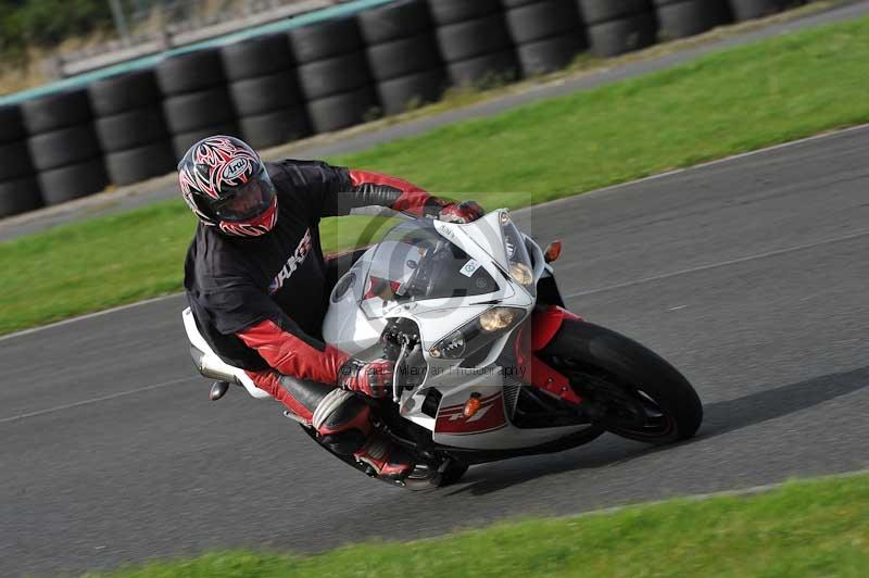 Motorcycle action photographs;cadwell;cadwell park photographs;event digital images;eventdigitalimages;motor racing louth lincolnshire;no limits trackdays;peter wileman photography;trackday;trackday digital images;trackday photos