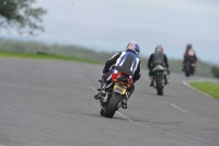 Motorcycle-action-photographs;cadwell;cadwell-park-photographs;event-digital-images;eventdigitalimages;motor-racing-louth-lincolnshire;no-limits-trackdays;peter-wileman-photography;trackday;trackday-digital-images;trackday-photos