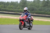 Motorcycle-action-photographs;cadwell;cadwell-park-photographs;event-digital-images;eventdigitalimages;motor-racing-louth-lincolnshire;no-limits-trackdays;peter-wileman-photography;trackday;trackday-digital-images;trackday-photos