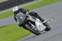 Motorcycle-action-photographs;cadwell;cadwell-park-photographs;event-digital-images;eventdigitalimages;motor-racing-louth-lincolnshire;no-limits-trackdays;peter-wileman-photography;trackday;trackday-digital-images;trackday-photos