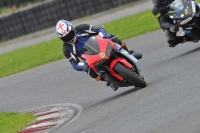Motorcycle-action-photographs;cadwell;cadwell-park-photographs;event-digital-images;eventdigitalimages;motor-racing-louth-lincolnshire;no-limits-trackdays;peter-wileman-photography;trackday;trackday-digital-images;trackday-photos