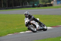 Motorcycle-action-photographs;cadwell;cadwell-park-photographs;event-digital-images;eventdigitalimages;motor-racing-louth-lincolnshire;no-limits-trackdays;peter-wileman-photography;trackday;trackday-digital-images;trackday-photos