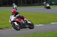 Motorcycle-action-photographs;cadwell;cadwell-park-photographs;event-digital-images;eventdigitalimages;motor-racing-louth-lincolnshire;no-limits-trackdays;peter-wileman-photography;trackday;trackday-digital-images;trackday-photos