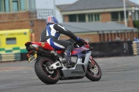Motorcycle-action-photographs;cadwell;cadwell-park-photographs;event-digital-images;eventdigitalimages;motor-racing-louth-lincolnshire;no-limits-trackdays;peter-wileman-photography;trackday;trackday-digital-images;trackday-photos