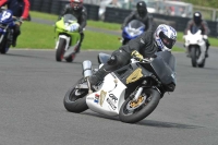 Motorcycle-action-photographs;cadwell;cadwell-park-photographs;event-digital-images;eventdigitalimages;motor-racing-louth-lincolnshire;no-limits-trackdays;peter-wileman-photography;trackday;trackday-digital-images;trackday-photos