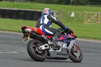 Motorcycle-action-photographs;cadwell;cadwell-park-photographs;event-digital-images;eventdigitalimages;motor-racing-louth-lincolnshire;no-limits-trackdays;peter-wileman-photography;trackday;trackday-digital-images;trackday-photos