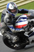 Motorcycle-action-photographs;cadwell;cadwell-park-photographs;event-digital-images;eventdigitalimages;motor-racing-louth-lincolnshire;no-limits-trackdays;peter-wileman-photography;trackday;trackday-digital-images;trackday-photos