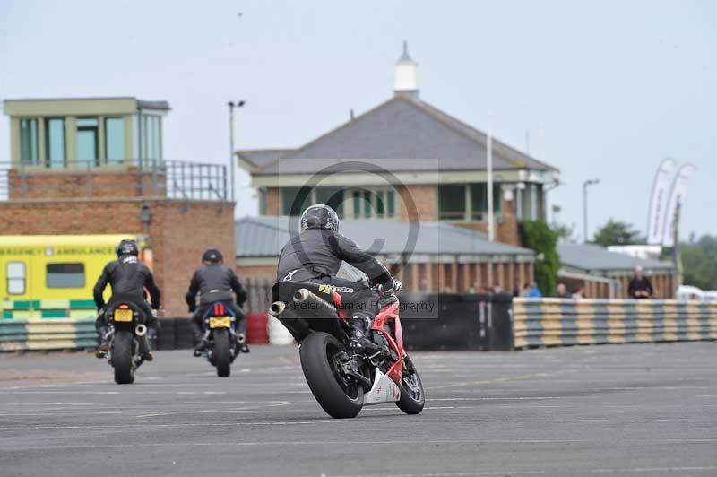 Motorcycle action photographs;cadwell;cadwell park photographs;event digital images;eventdigitalimages;motor racing louth lincolnshire;no limits trackdays;peter wileman photography;trackday;trackday digital images;trackday photos