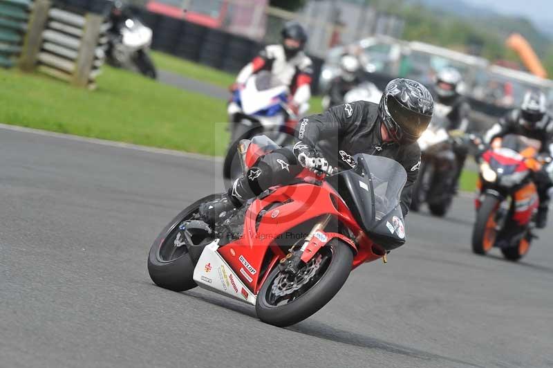 Motorcycle action photographs;cadwell;cadwell park photographs;event digital images;eventdigitalimages;motor racing louth lincolnshire;no limits trackdays;peter wileman photography;trackday;trackday digital images;trackday photos