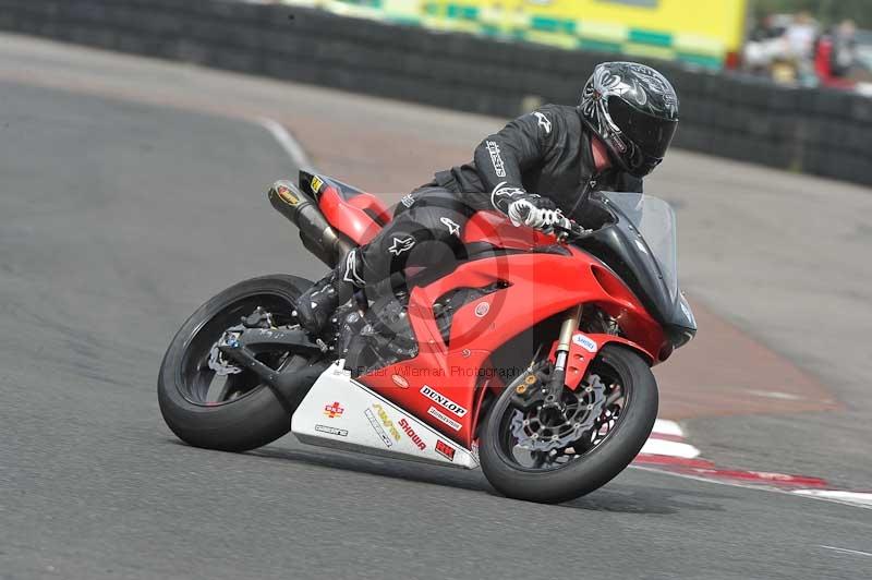 Motorcycle action photographs;cadwell;cadwell park photographs;event digital images;eventdigitalimages;motor racing louth lincolnshire;no limits trackdays;peter wileman photography;trackday;trackday digital images;trackday photos