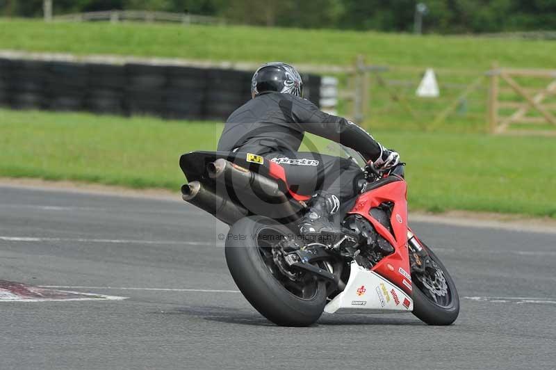 Motorcycle action photographs;cadwell;cadwell park photographs;event digital images;eventdigitalimages;motor racing louth lincolnshire;no limits trackdays;peter wileman photography;trackday;trackday digital images;trackday photos