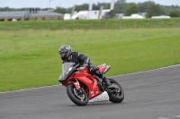 Motorcycle-action-photographs;cadwell;cadwell-park-photographs;event-digital-images;eventdigitalimages;motor-racing-louth-lincolnshire;no-limits-trackdays;peter-wileman-photography;trackday;trackday-digital-images;trackday-photos