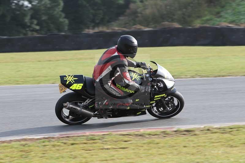 Motorcycle action photographs;Trackday digital images;event digital images;eventdigitalimages;no limits trackday;peter wileman photography;snetterton;snetterton circuit norfolk;snetterton photographs;trackday;trackday photos