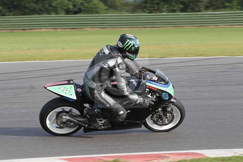 Motorcycle action photographs;Trackday digital images;event digital images;eventdigitalimages;no limits trackday;peter wileman photography;snetterton;snetterton circuit norfolk;snetterton photographs;trackday;trackday photos
