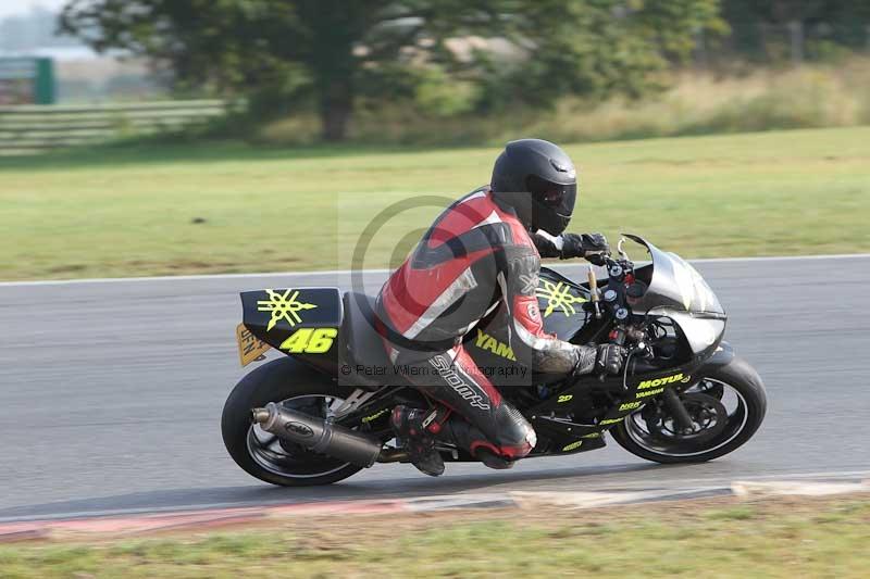 Motorcycle action photographs;Trackday digital images;event digital images;eventdigitalimages;no limits trackday;peter wileman photography;snetterton;snetterton circuit norfolk;snetterton photographs;trackday;trackday photos