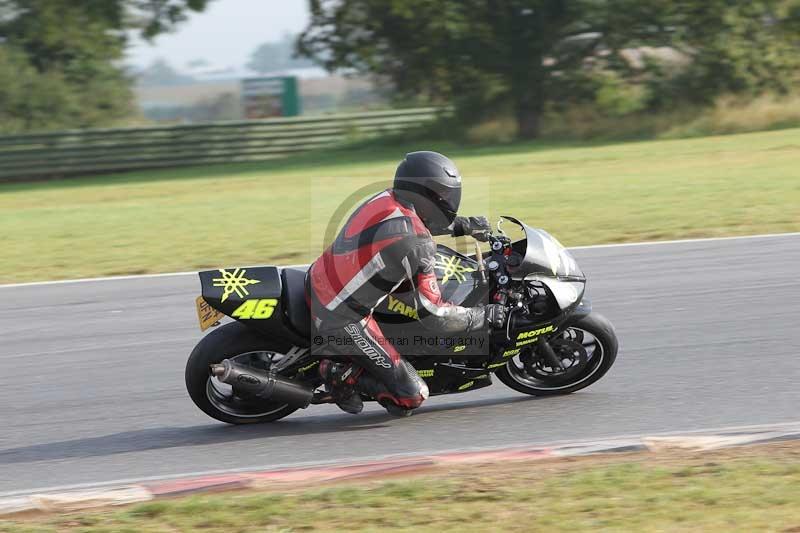 Motorcycle action photographs;Trackday digital images;event digital images;eventdigitalimages;no limits trackday;peter wileman photography;snetterton;snetterton circuit norfolk;snetterton photographs;trackday;trackday photos