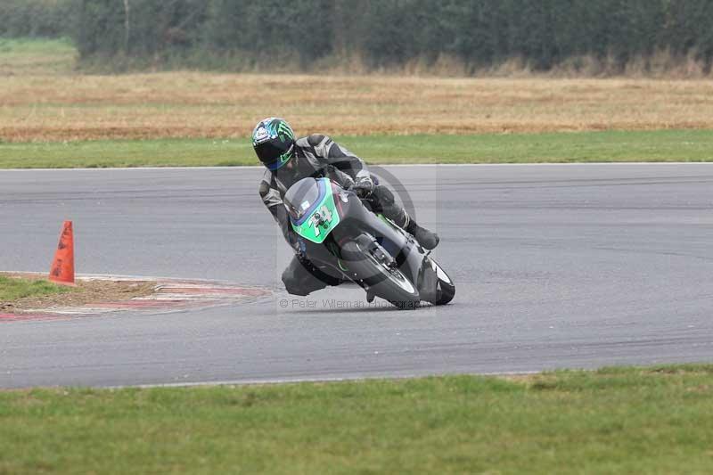 Motorcycle action photographs;Trackday digital images;event digital images;eventdigitalimages;no limits trackday;peter wileman photography;snetterton;snetterton circuit norfolk;snetterton photographs;trackday;trackday photos
