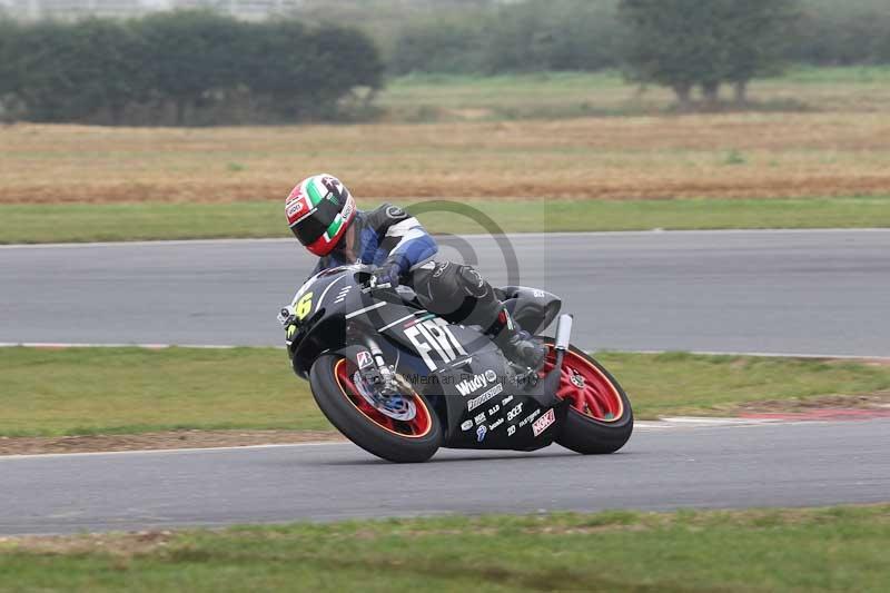 Motorcycle action photographs;Trackday digital images;event digital images;eventdigitalimages;no limits trackday;peter wileman photography;snetterton;snetterton circuit norfolk;snetterton photographs;trackday;trackday photos